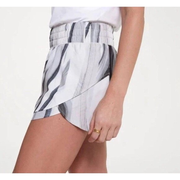 CALIA Step Up Shorts Succulent Neutral XXS High Rise 3" Inseam Athletic NWT - Picture 2 of 6